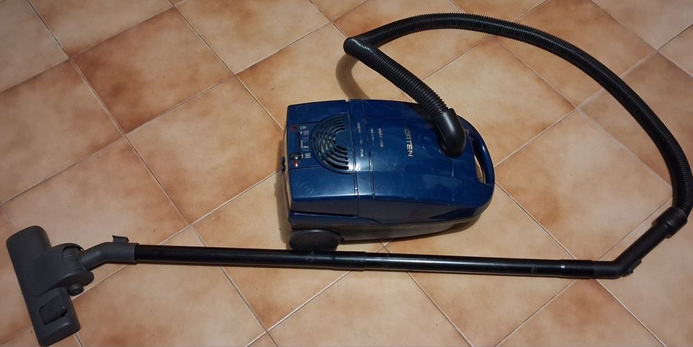 Aspirador Worten com boa sucção