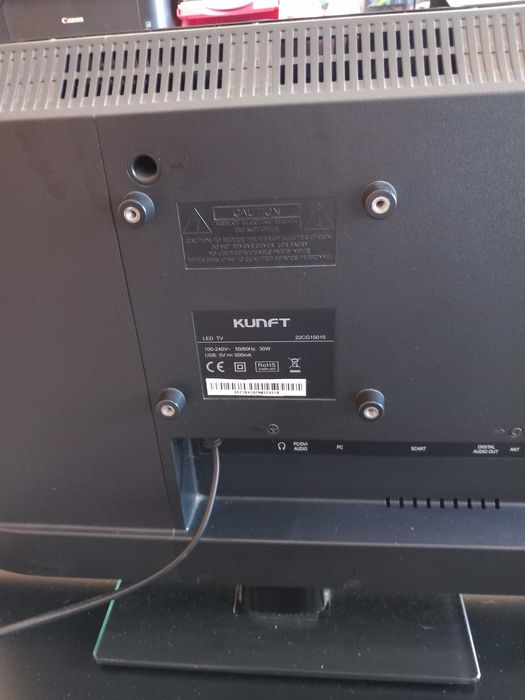 TV kunft 22" (avariada)