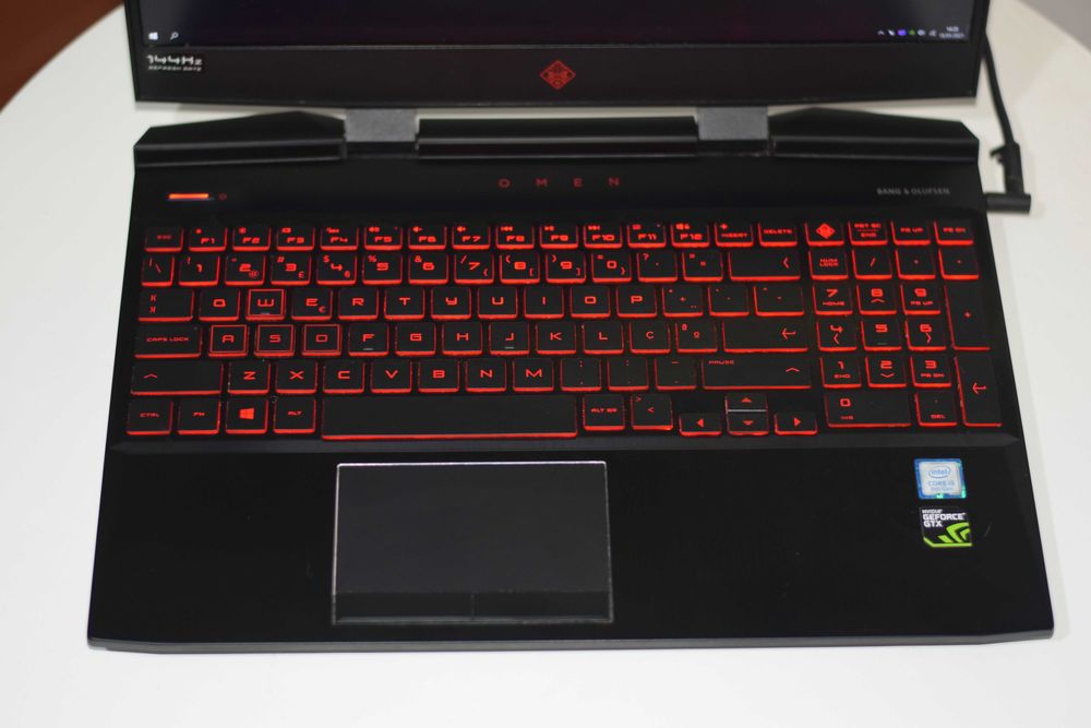 HP Omen 15 GTX 1050 4GB 16GB Ram NVME 512GB HDD 2TB