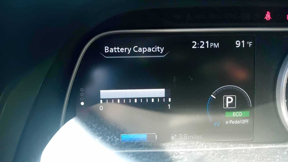Nissan LEAF      2018