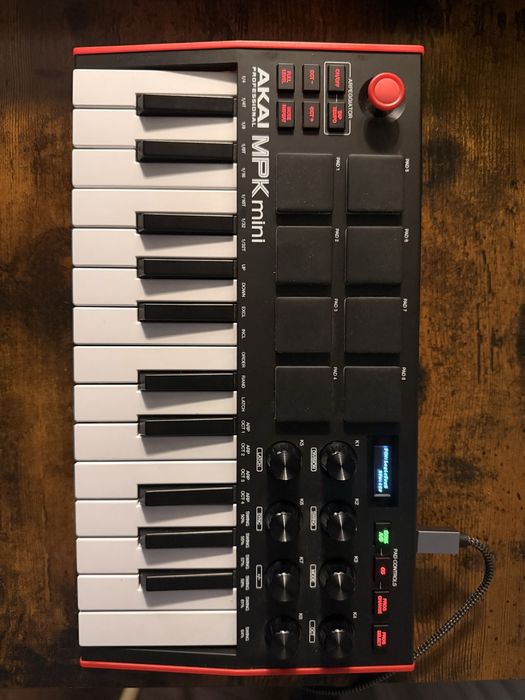 Klawiatura sterujaca Akai MPK Mini MK3