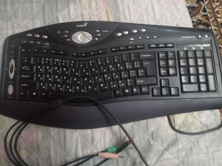 Продам ігрову клвавіатуру