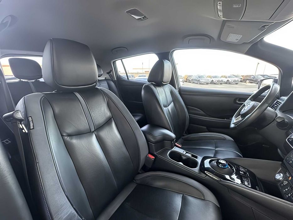 Nissan LEAF      2019