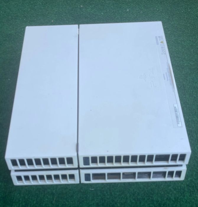 PS4 + cabos  e hdmi (sem controle)