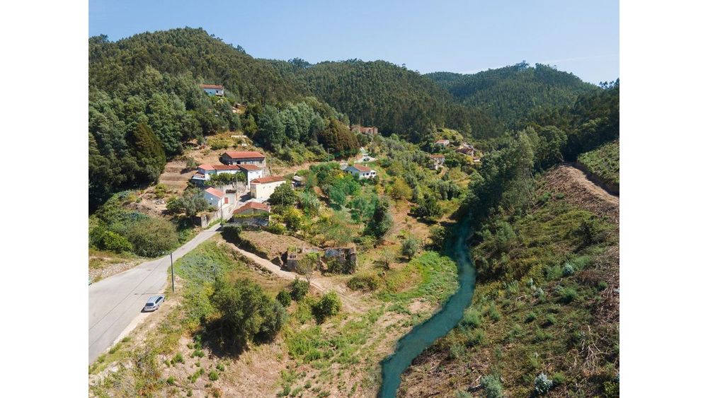 Terreno com 454 m2 em Coimbra