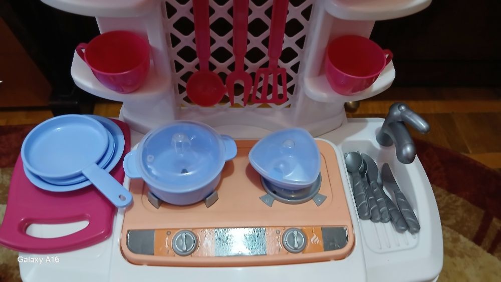 Кухня дитяча іграшки.