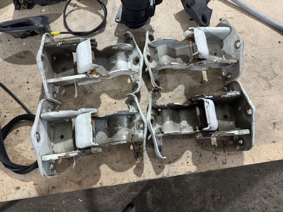 Замок ручка дзеркало завіси Opel Vivaro Renault Trafic Nissan  Primastar