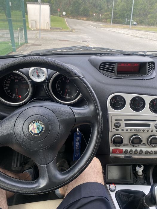 Vendo ou troco por mais pequeno alfa 156TS 1800 gasolina e Gpl