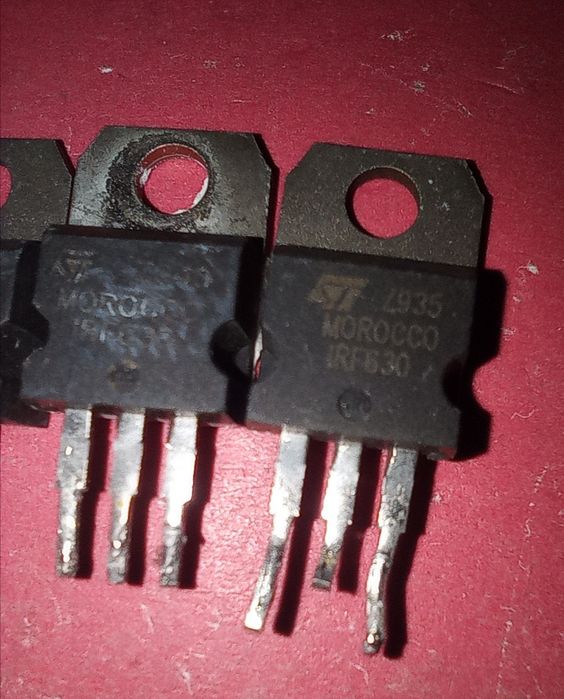 Лот  7 шт за 65  грн транзистор IRF630