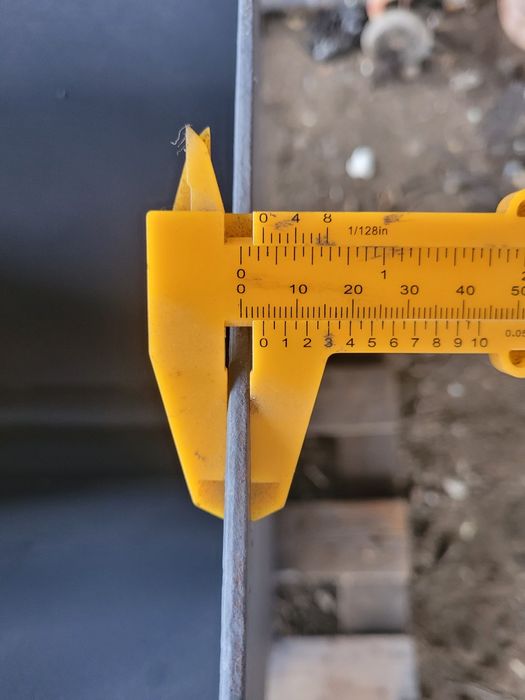 Годівниця бункерна  для малих і середніх свиней з шубром і ворошилками