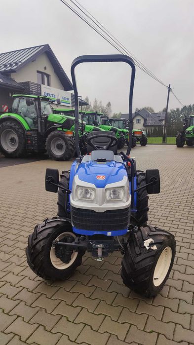 Ciągnik ISEKI TM 3187