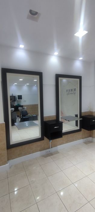 Mobiliário de cabeleireiro usado em bom estado