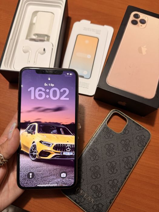 Iphone max pro 64gb golden kobieta
