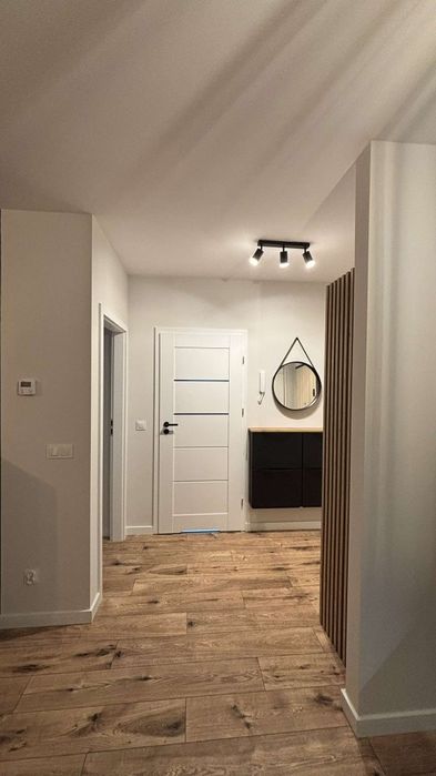 Nowe 2 pokojowe, garaż i klimatyzacja w centrum Redy