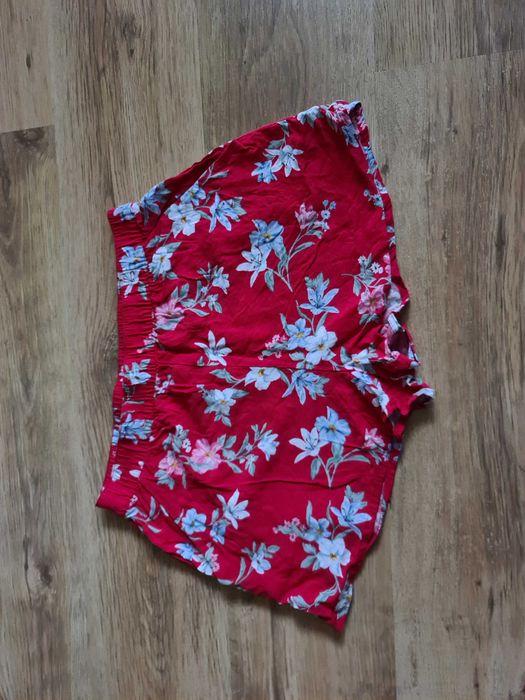 Szorty, spodenki H&M Divided 40/42 w kwiaty