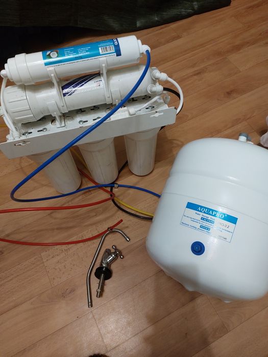 Фильтр для воды (бренд в рекламе не нуждается)