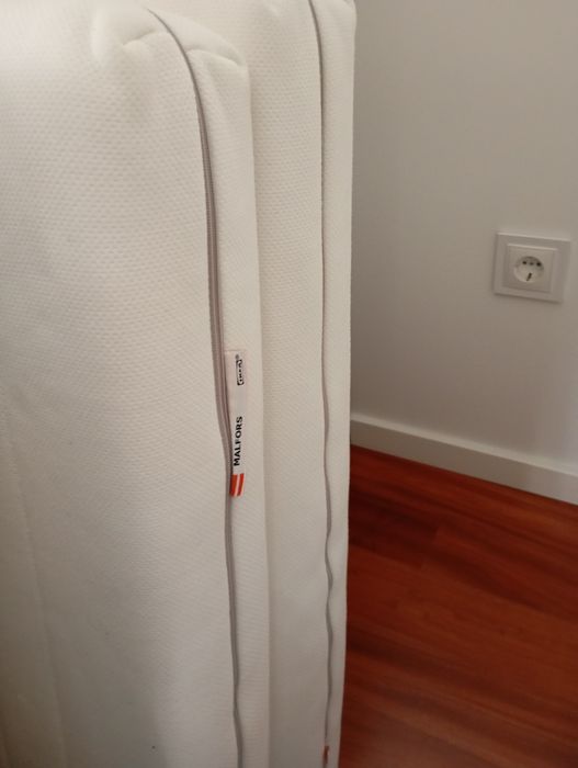 Cama beliche 90x200 + 2 colchões