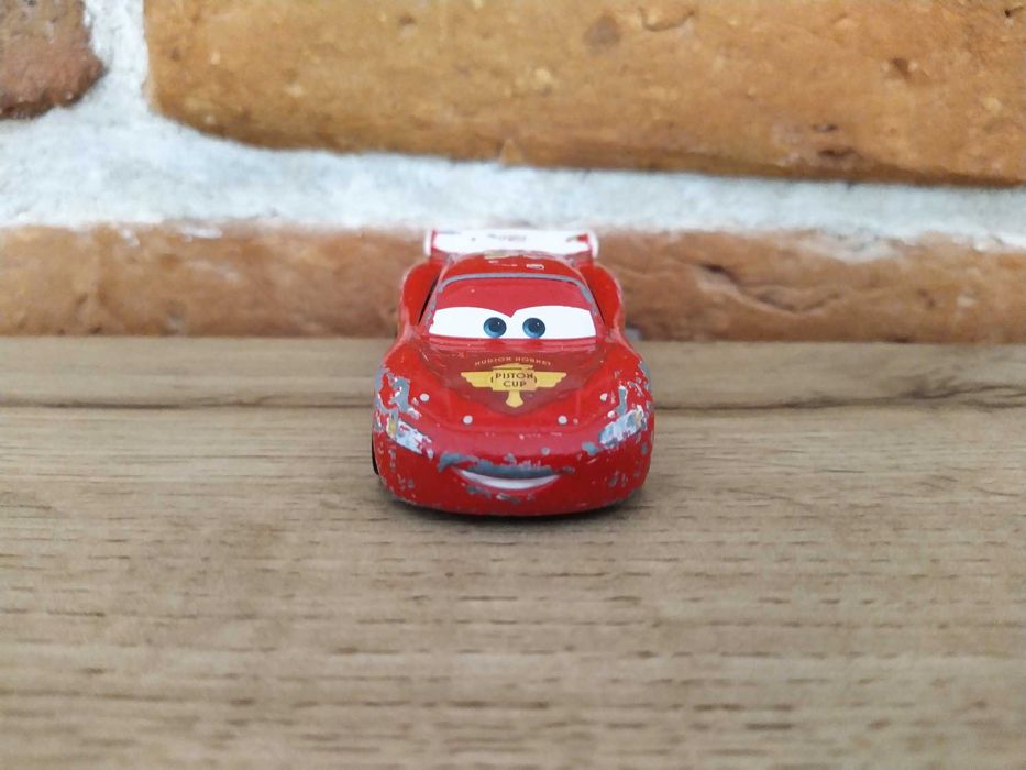 Auta Cars - Zygzak Piston Cup - Disney/Pixar