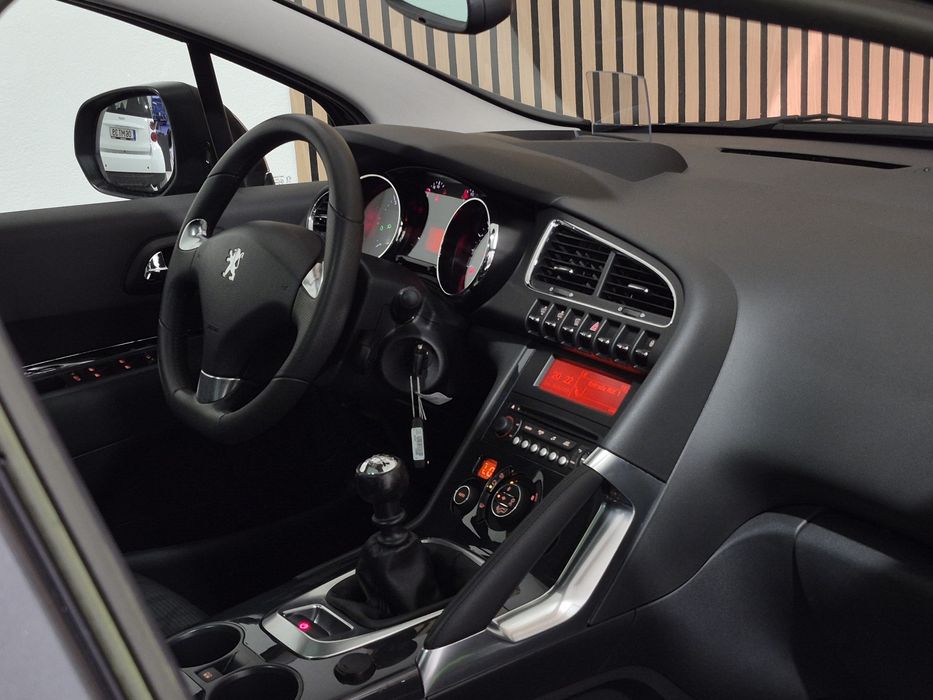 Peugeot 3008 1.6HDI - 69.000KM | GARANTIA | NACIONAL - PANORÂMICO