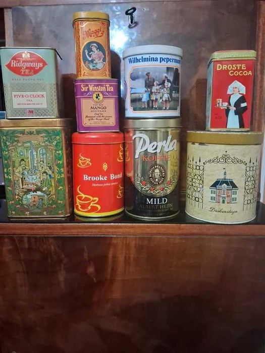 Zestaw puszek z lat 80 / 90