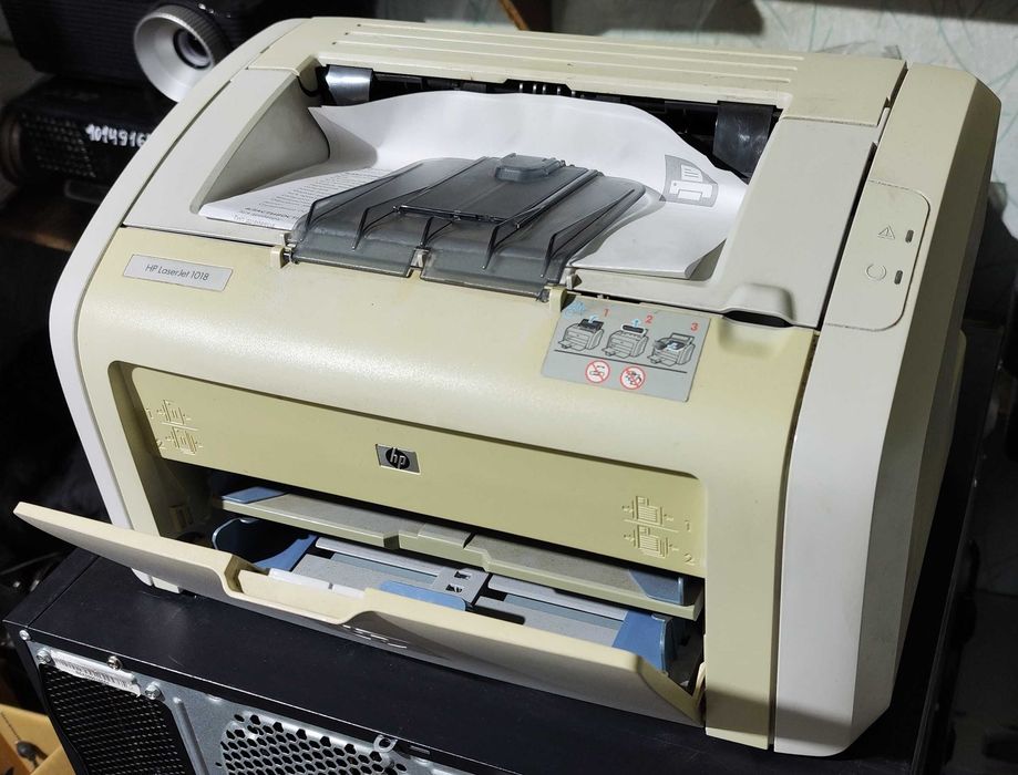 Лазерний принтер HP LaserJet 1018-1020