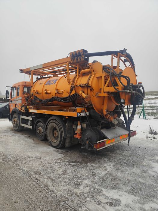 Samochód  asenizacyjny Mercedes 1726 WUKO