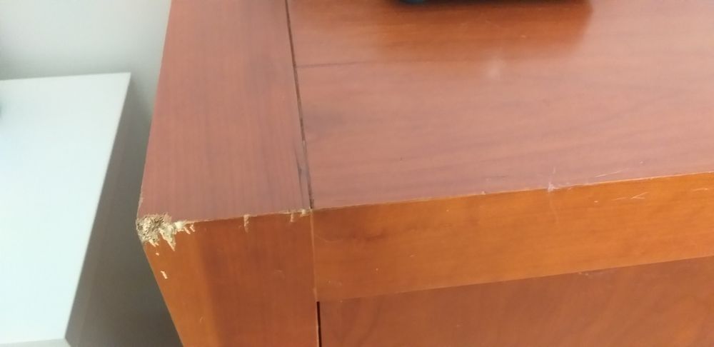 Aparador em cerejeira - Paços de Ferreira