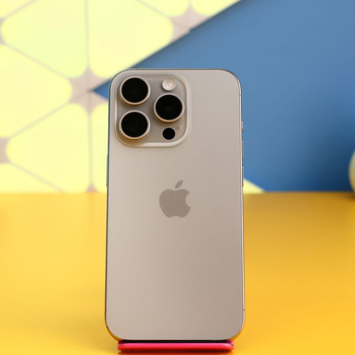 Смартфон Apple iPhone 15 Pro 256GB Natural (178322) Б/У З ГАРАНТІЄЮ