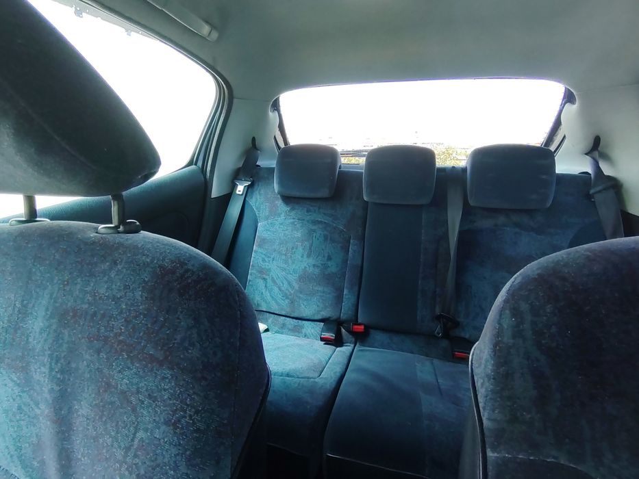 Peugeot 206 muito bem estimado