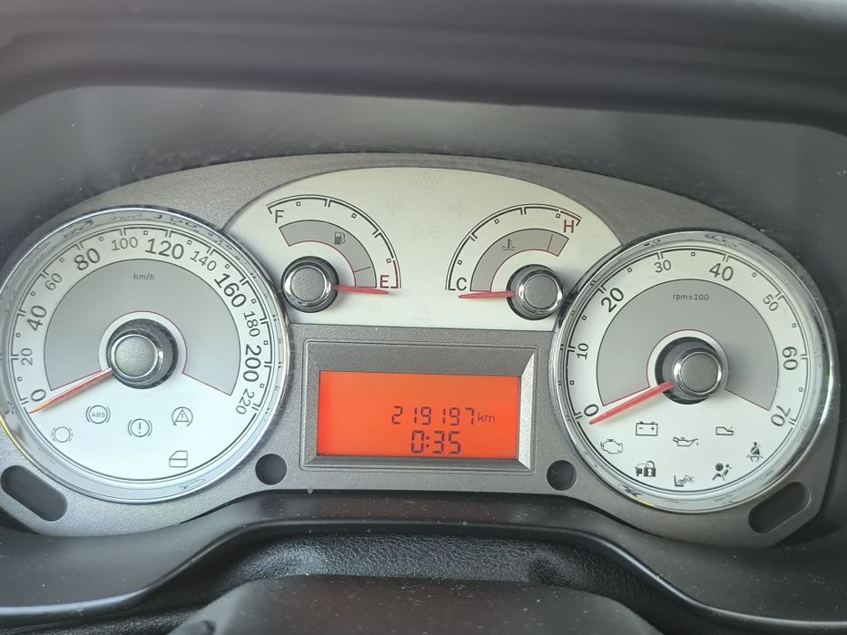 Fiat linea 2008/04 1.3 Diesel