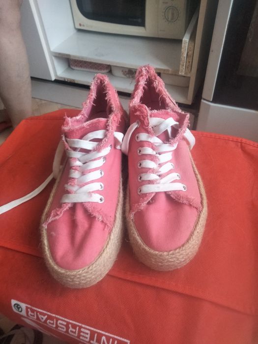 Кеды Найквеар лёгкие удобные для повседневной хотбы очень удобные