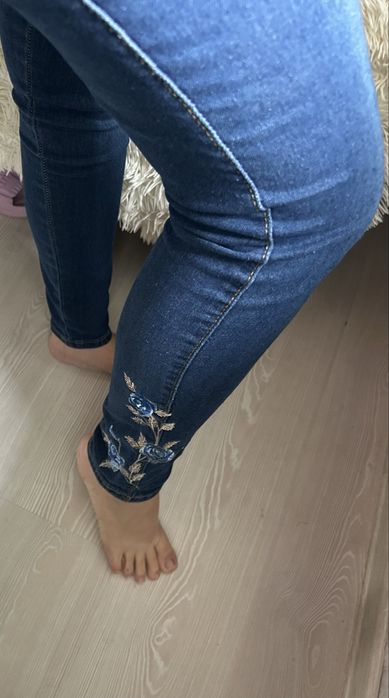 Жіночі джинси сірі та сині б/у