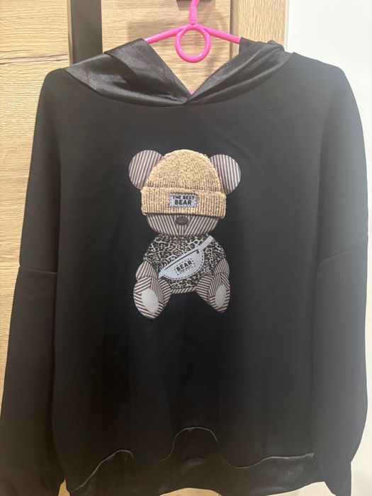 Bluza włoska z pięknym obszyciem