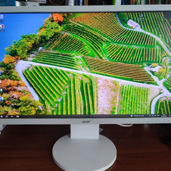 Монітор Асеr B243 HL/24" Вбудовані колонки 2х2W
Стан справний, без зау