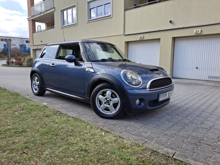 Mini Cooper S-doinwestowane auto.