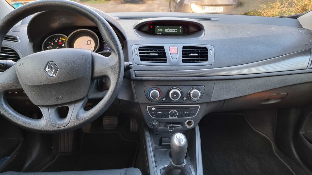 Renault Megane 1.6 niski przebieg