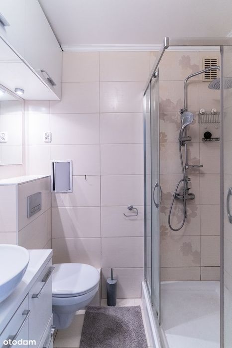 2-pok, zadbane, w pełni rozkładowe, balkon, media miejskie. CENTRUM