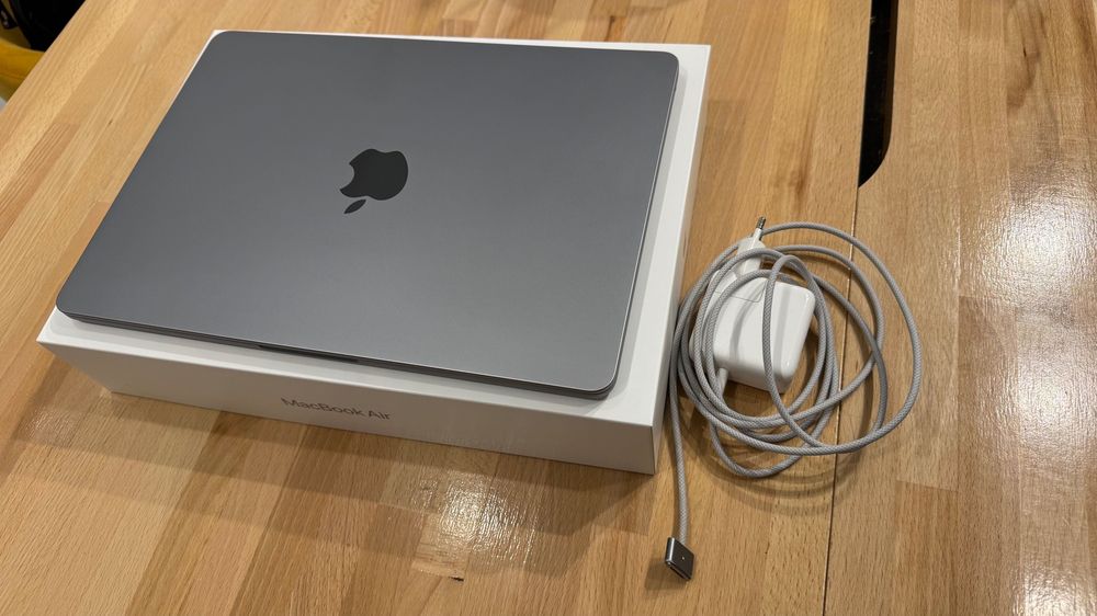 MacBook Air M2 8GB 256GB space grey