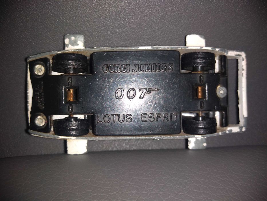 Samochodzik Corgi Juniors Bond 007 Lotus Esprit