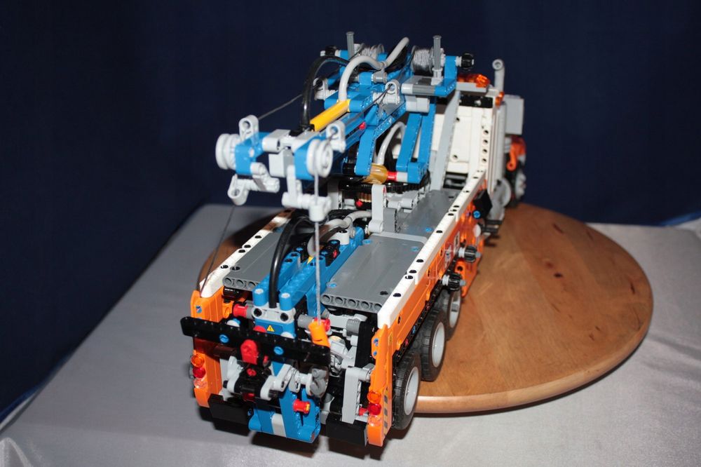 Lego Technic 42128 Ciężki holownik