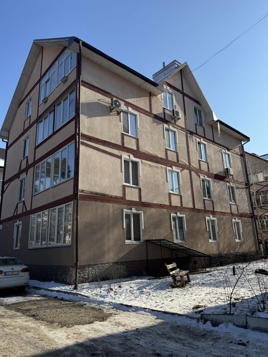 Комора, приміщення для зберігання речей, кладова, кладовка