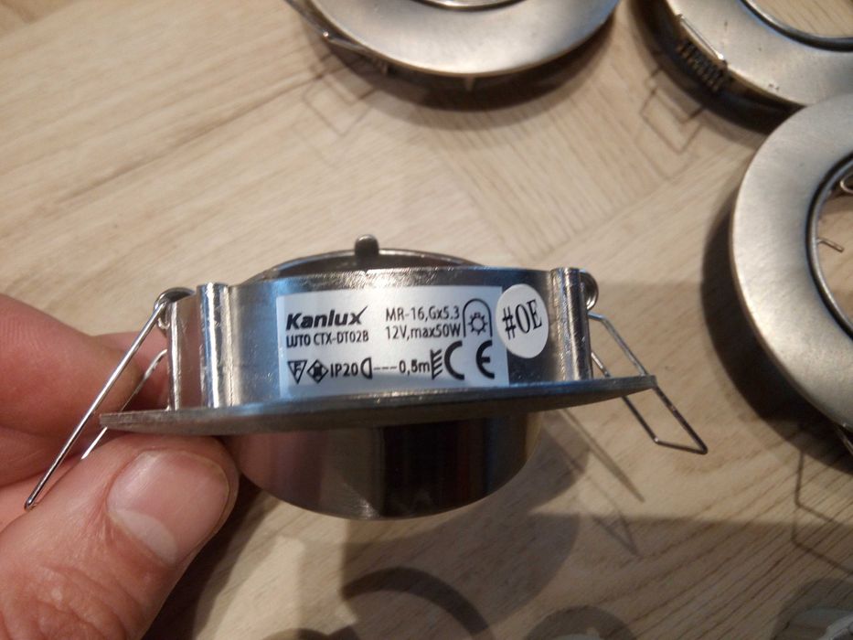 Oprawa sufitowa halogenowa LED ruchoma GU10 srebrna 14szt używane