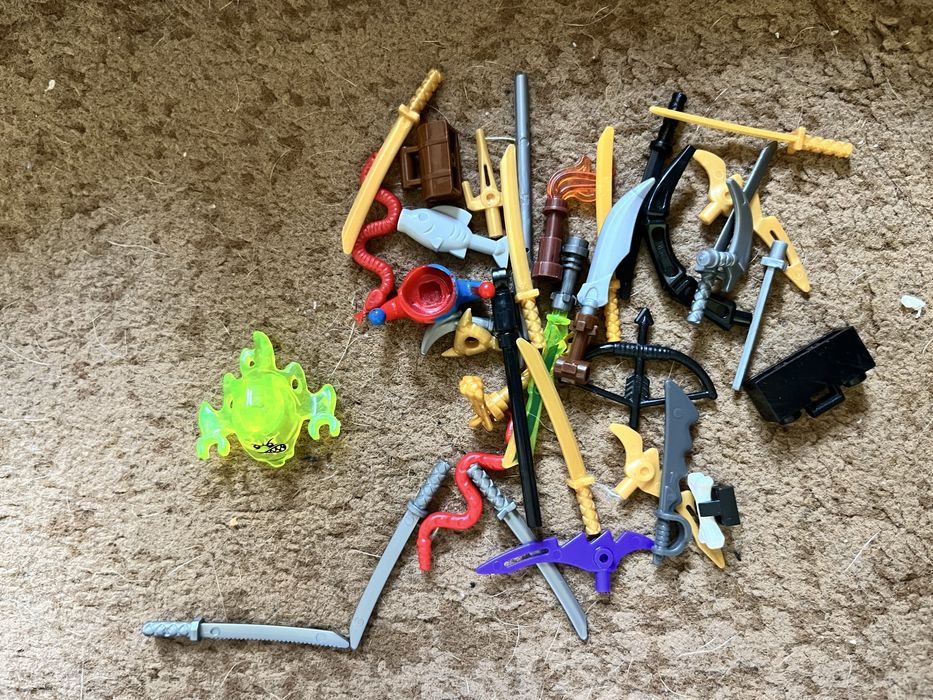 Продам много лего