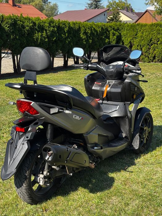Piaggio MP-3 Quatro 350 Metropolis 2019 rok