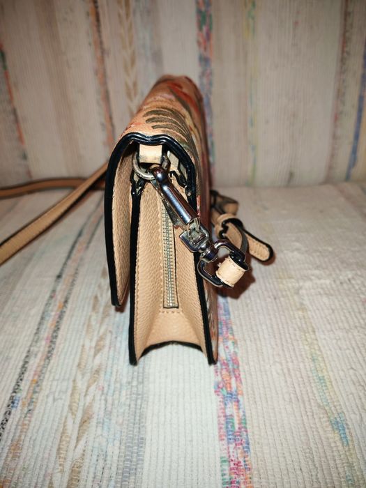 Mala floral Parfois c/ alça comprida