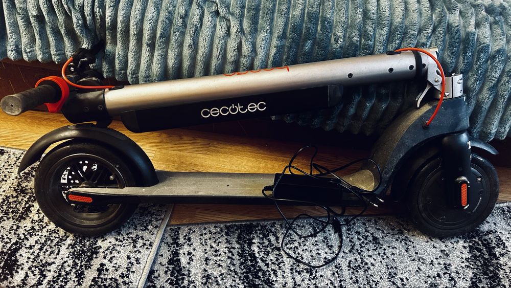Електросамокат Cecotec bongo A Connected