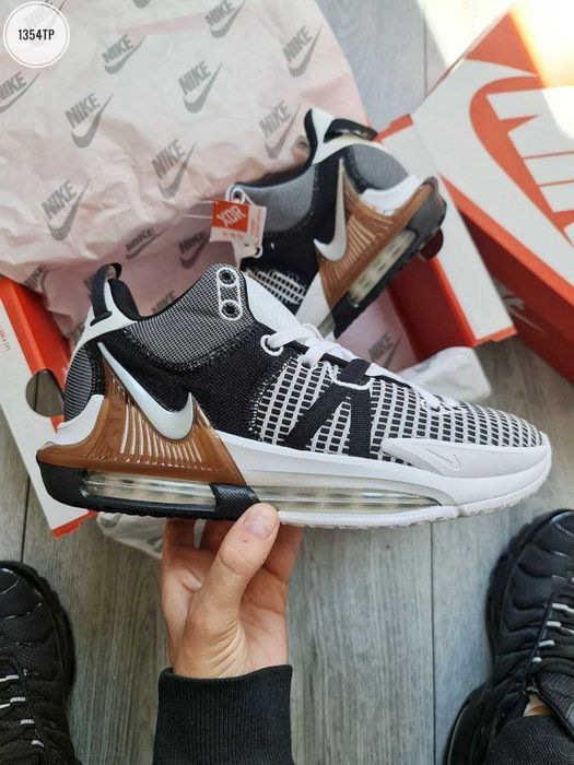 nike lebron 12 - купити чоловіче взуття - Ціна на OLX.ua