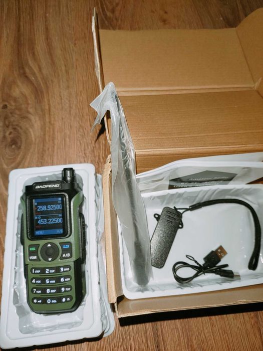 Baofeng  UV-21 pro  УКХ  рація  144/220/430 мГц  10W  1000 грн