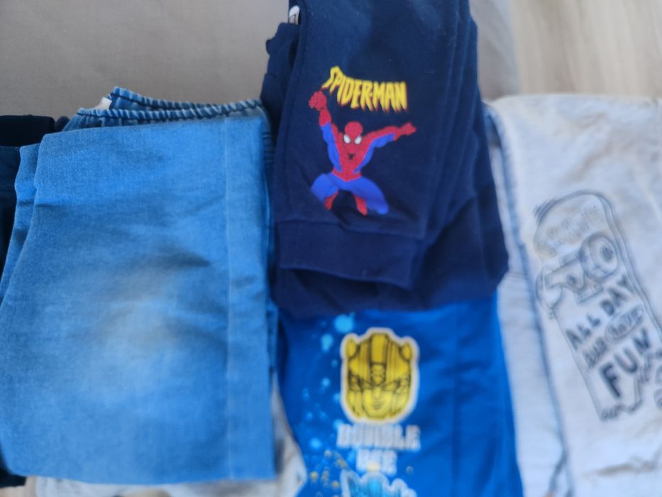 Zestaw ubrań dla chłopca 134-140