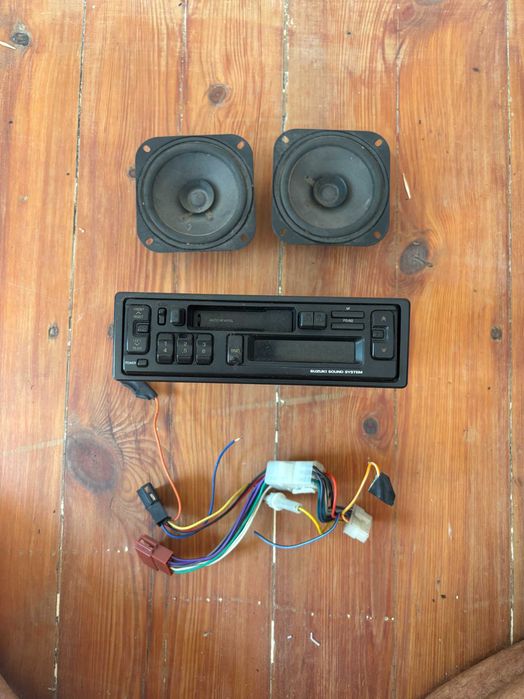 Suzuki Car Stereo/Radio + Speakers + Wiring Harness